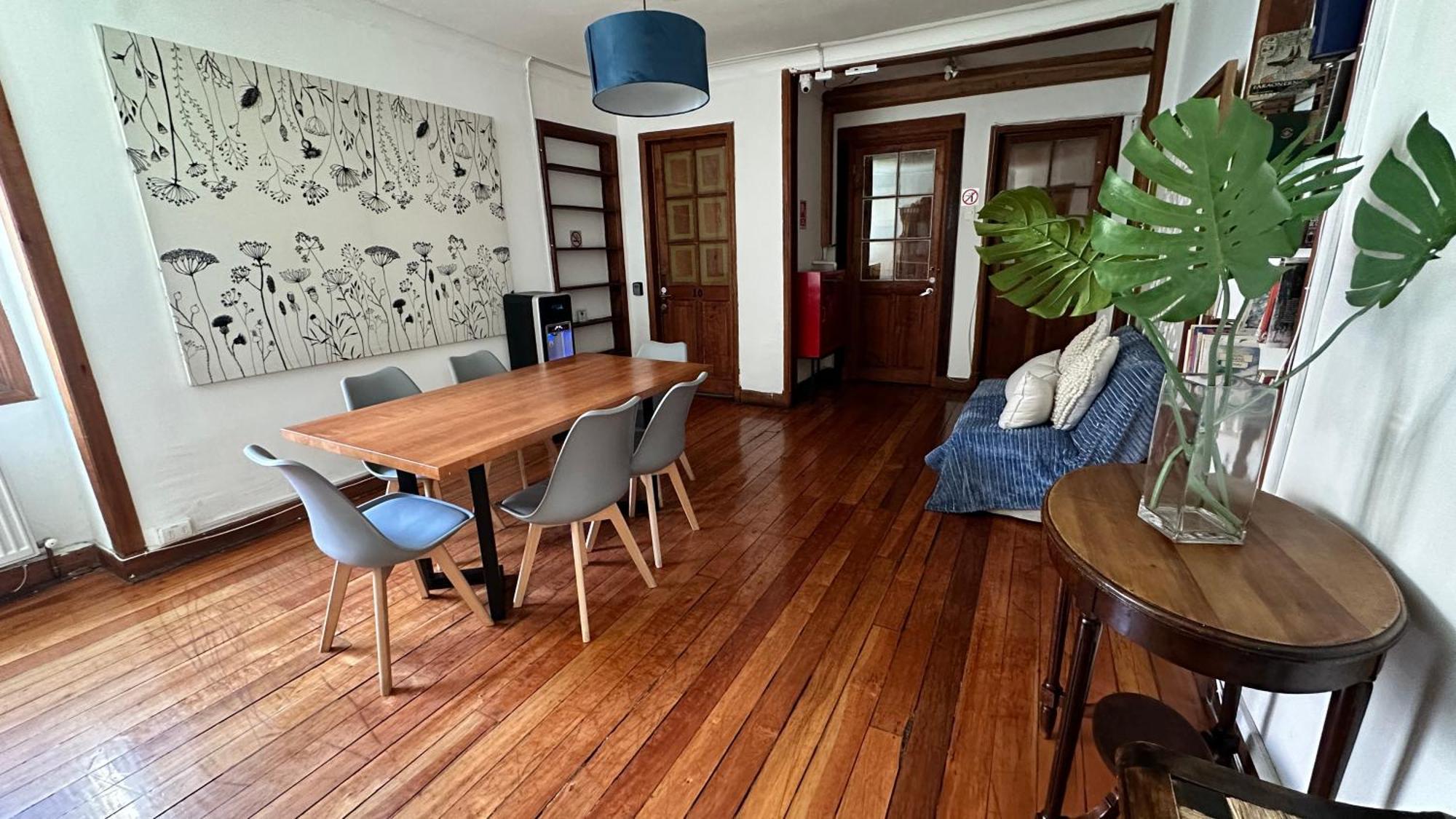 Casona Montt 522 -