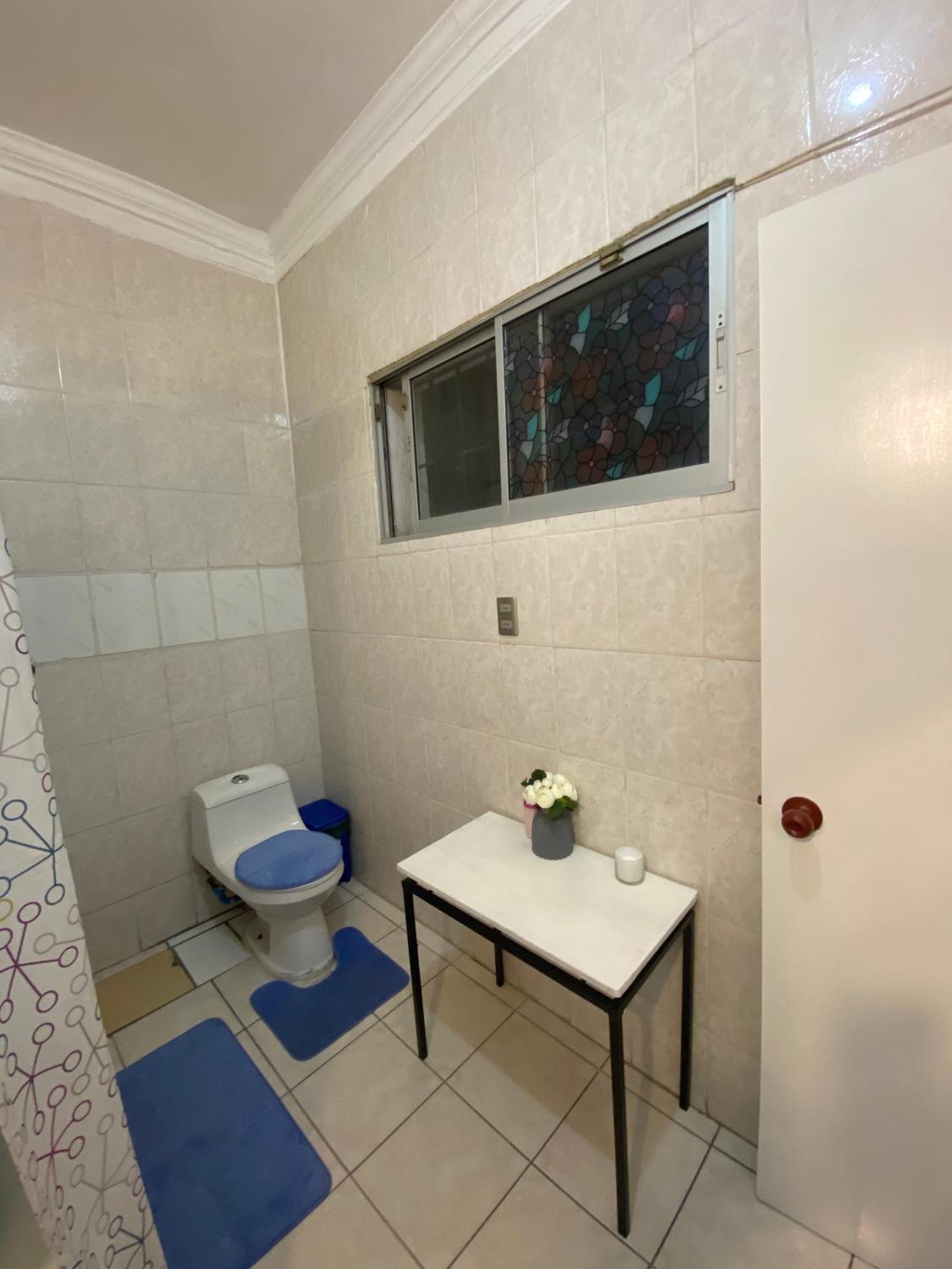 2 Con Bano Compartido En Providencia Casa Pensión Santiago de Chile