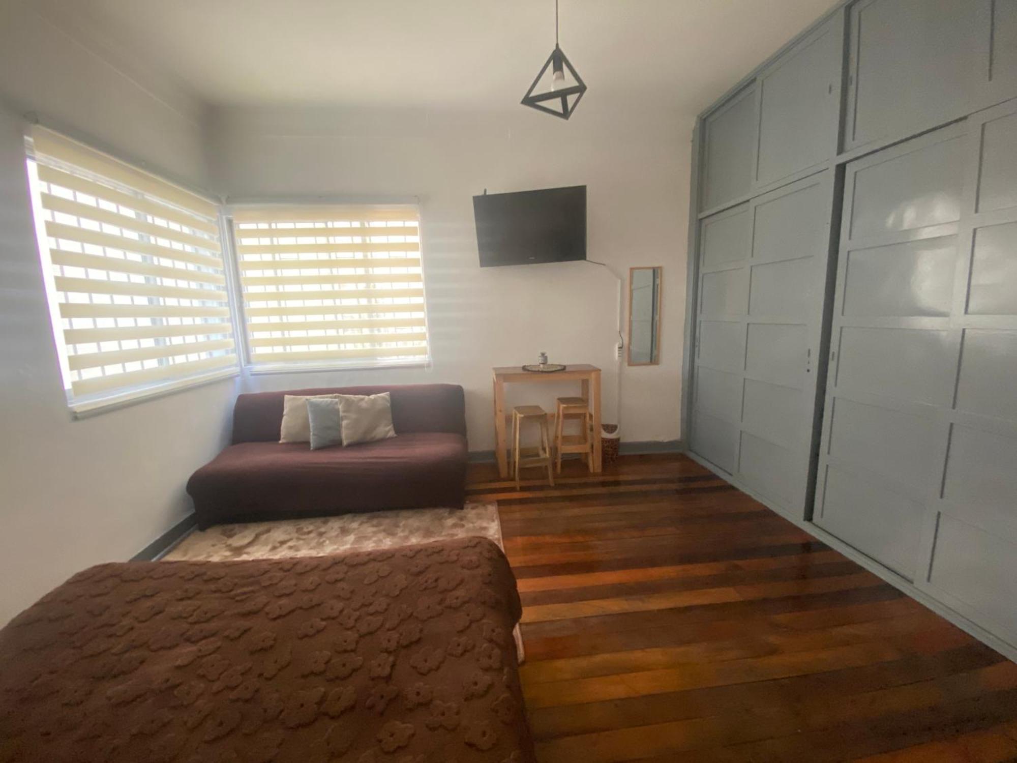 2 Con Bano Compartido En Providencia Casa Pensión Santiago de Chile