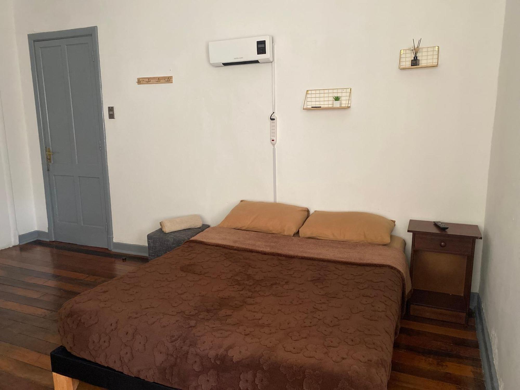 Pensión 2 Con Bano Compartido En Providencia Casa