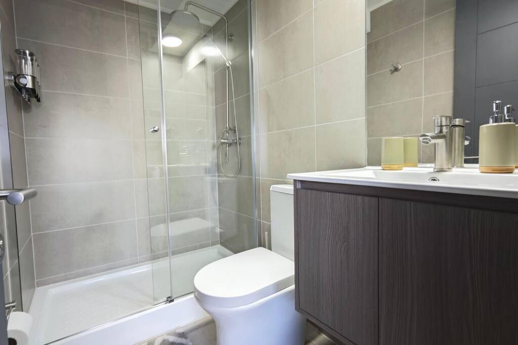 Apartamento Nuevo, Encantador Y Equipado Dpto En