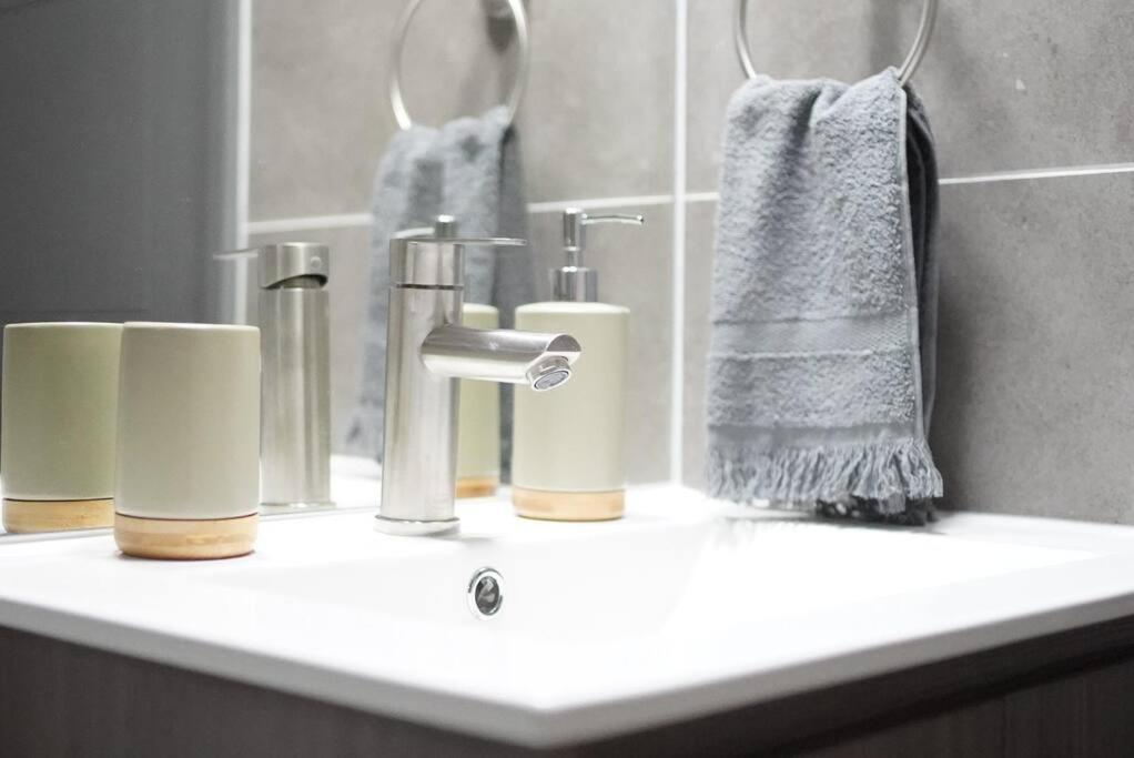 Apartamento Nuevo, Encantador Y Equipado Dpto En *
