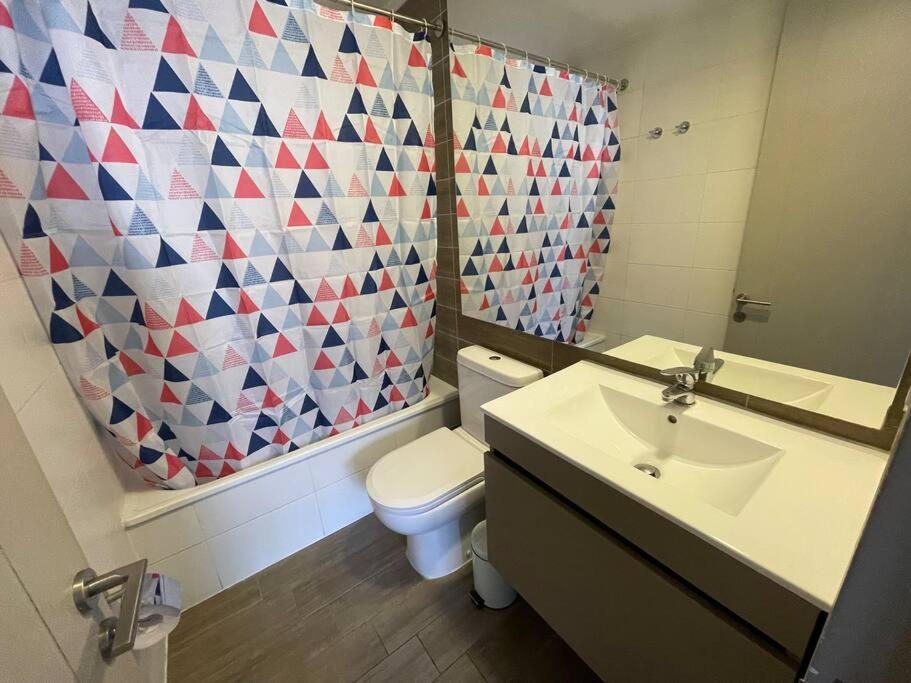 Departamento Renovado Cercano A Parque O'higgins Apartamento *