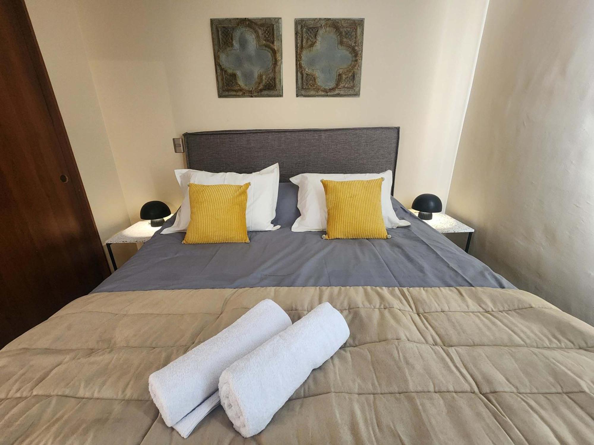 Hom I Comodo Departamento 3pax 2d1b Calle Merced Stgo