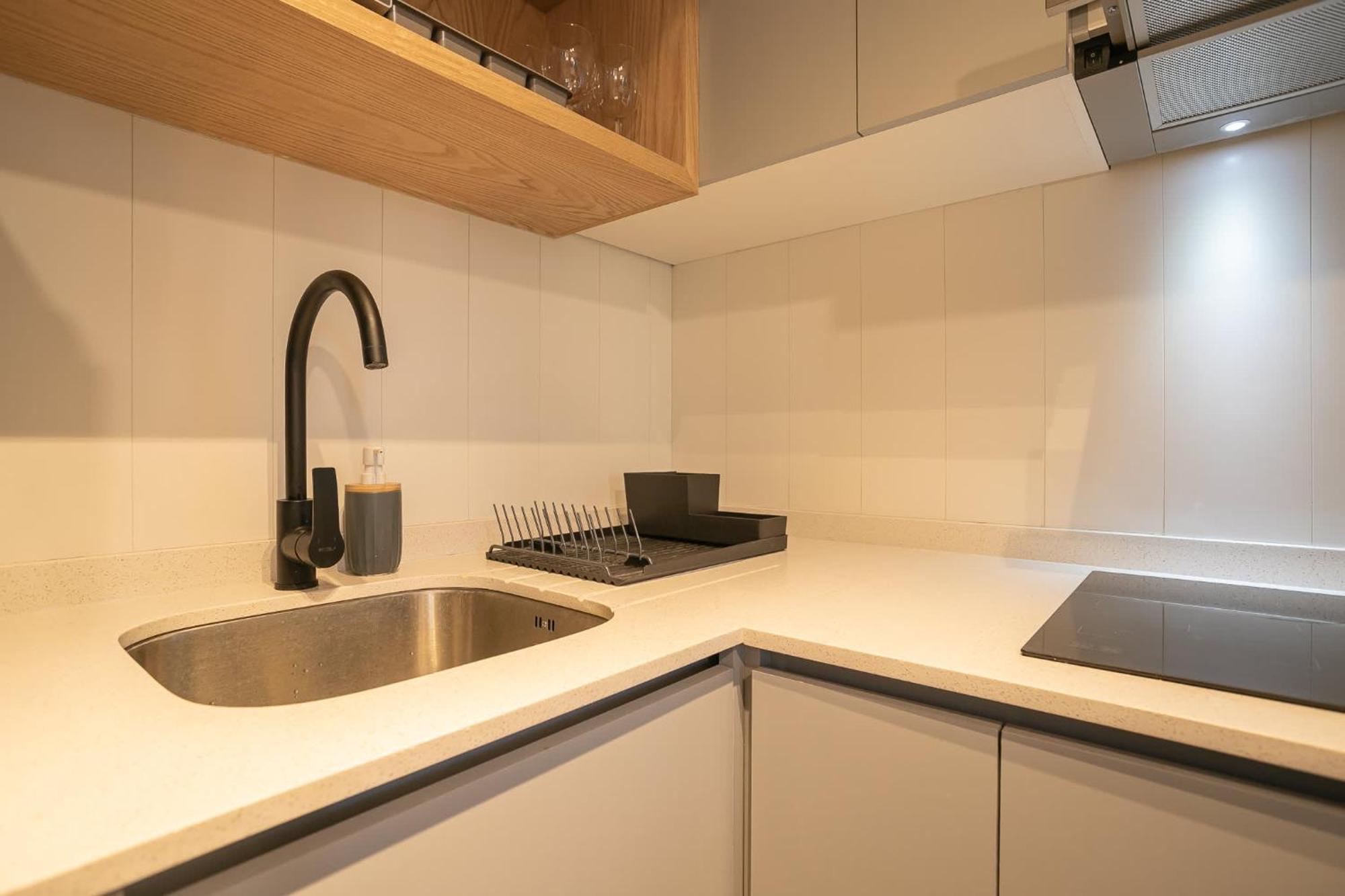 Your Adventure Begins In Condes 2br2ba Apartamento
