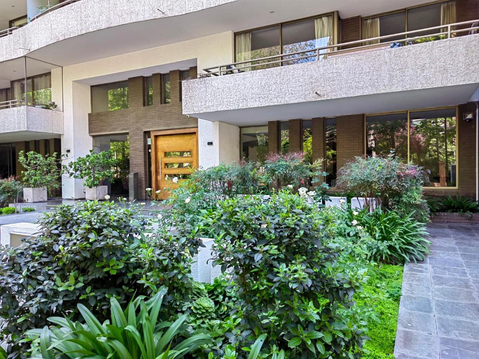 Barrio El Golf Con Piscina Apartahotel *