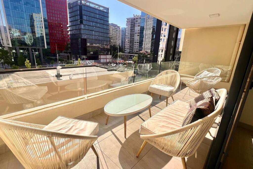 Apartamento Elegante Dpto Cerca De Clinica Alemana Y Parque Arauco