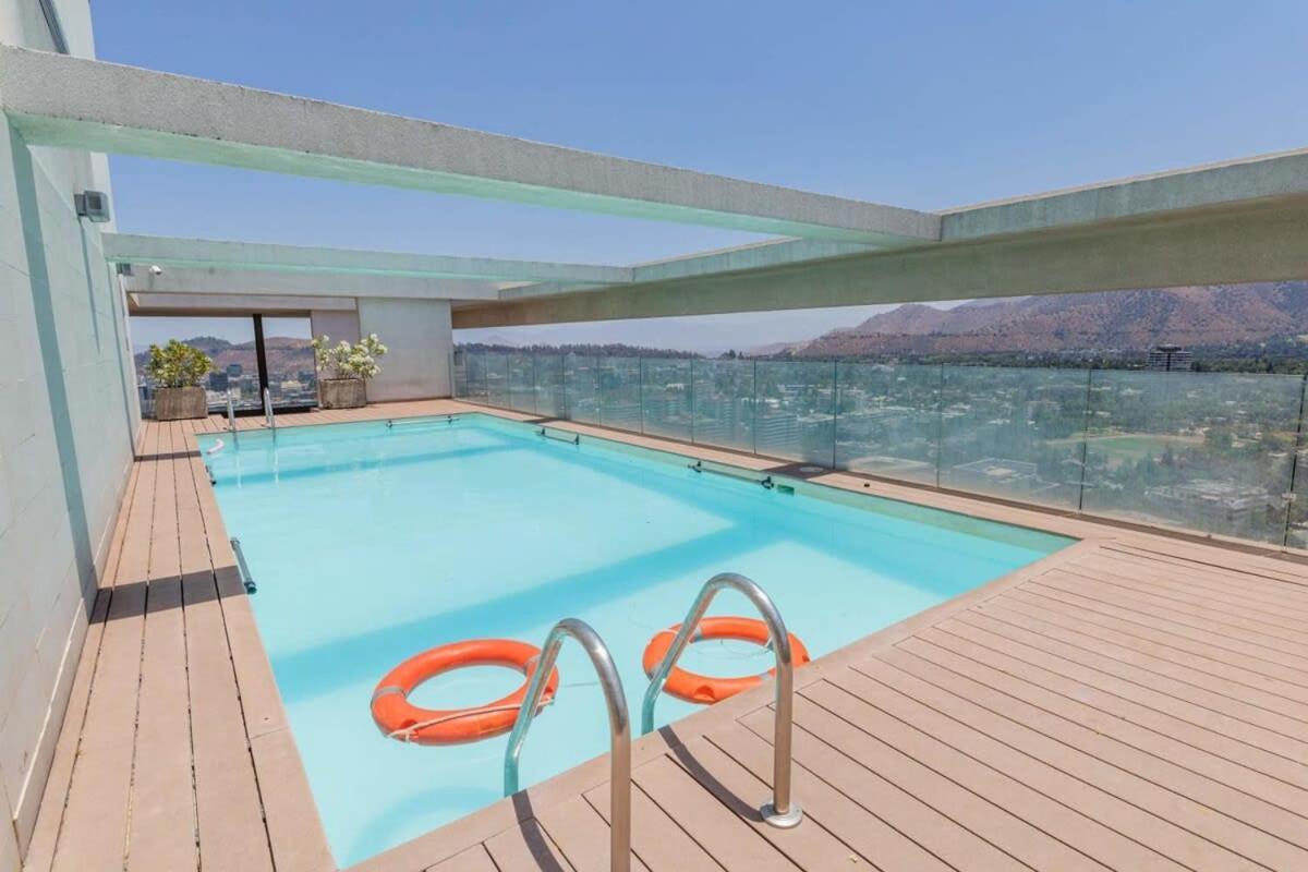 Spacious Steps Away From Parque Arauco