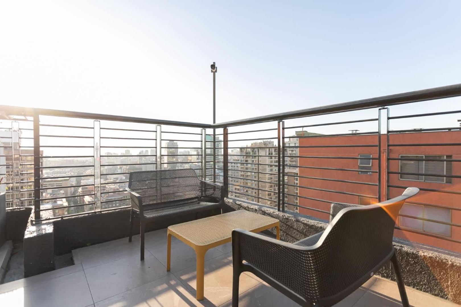 Central Lodging For Meticulous Travelers * Santiago de Chile