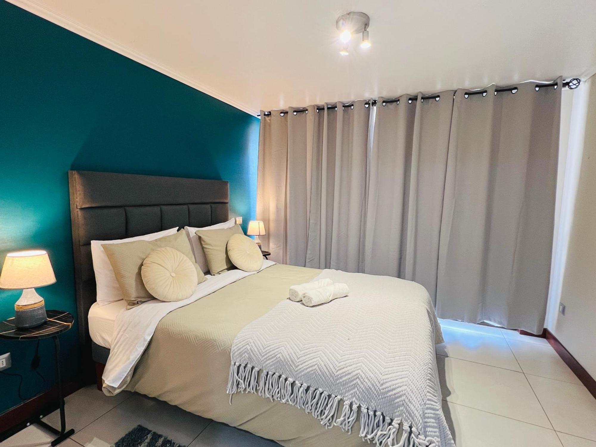 Centro, A Dos Cuadras Del Metro Santa Ana Apartamento