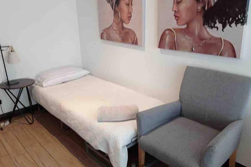 Departamento Totalmente Equipado En Condes Con Aire Acondicionado *