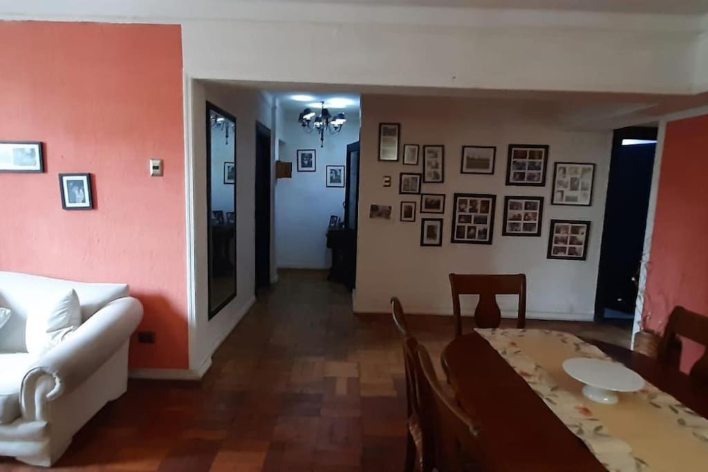 Departamento Frente A Palacio La Moneda Apartamento *