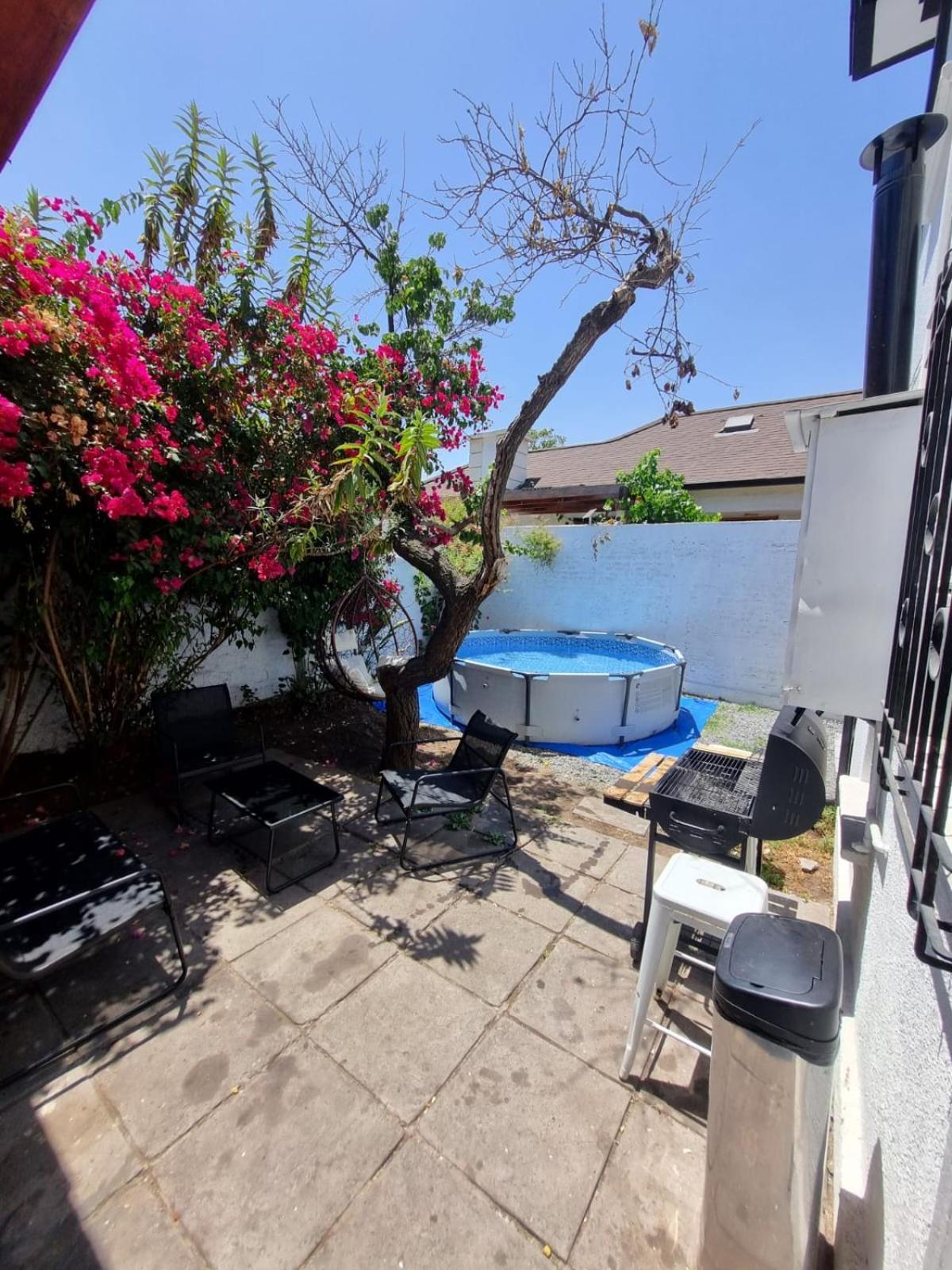Holiday home Casa Providencia Piscina Zona Muy Tranquila 9 Personas 3 Estacionamientos Santiago