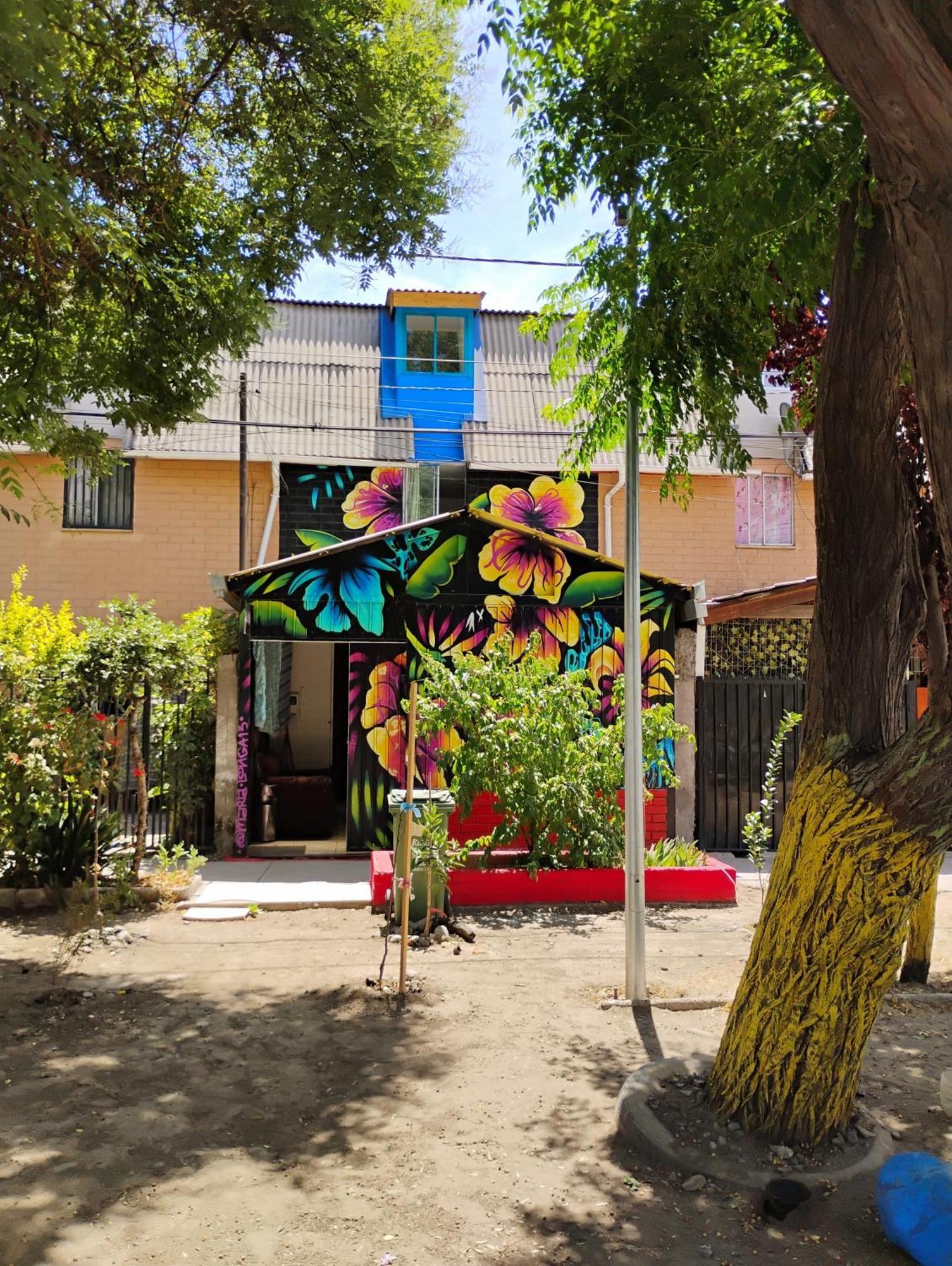 Backpackers House - Near The Airport *