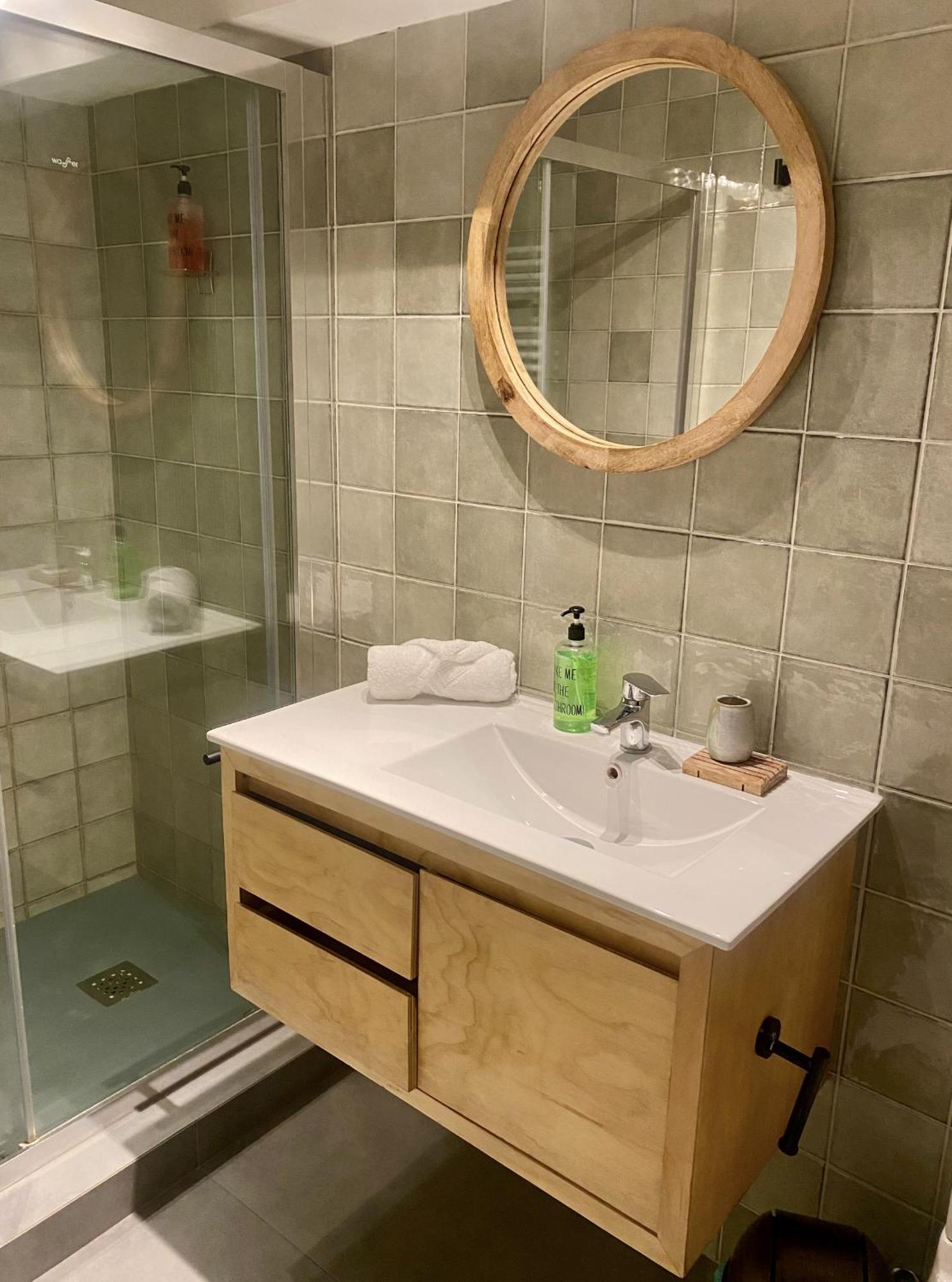Apartamento Para 5 En Las Condes Apartamento *