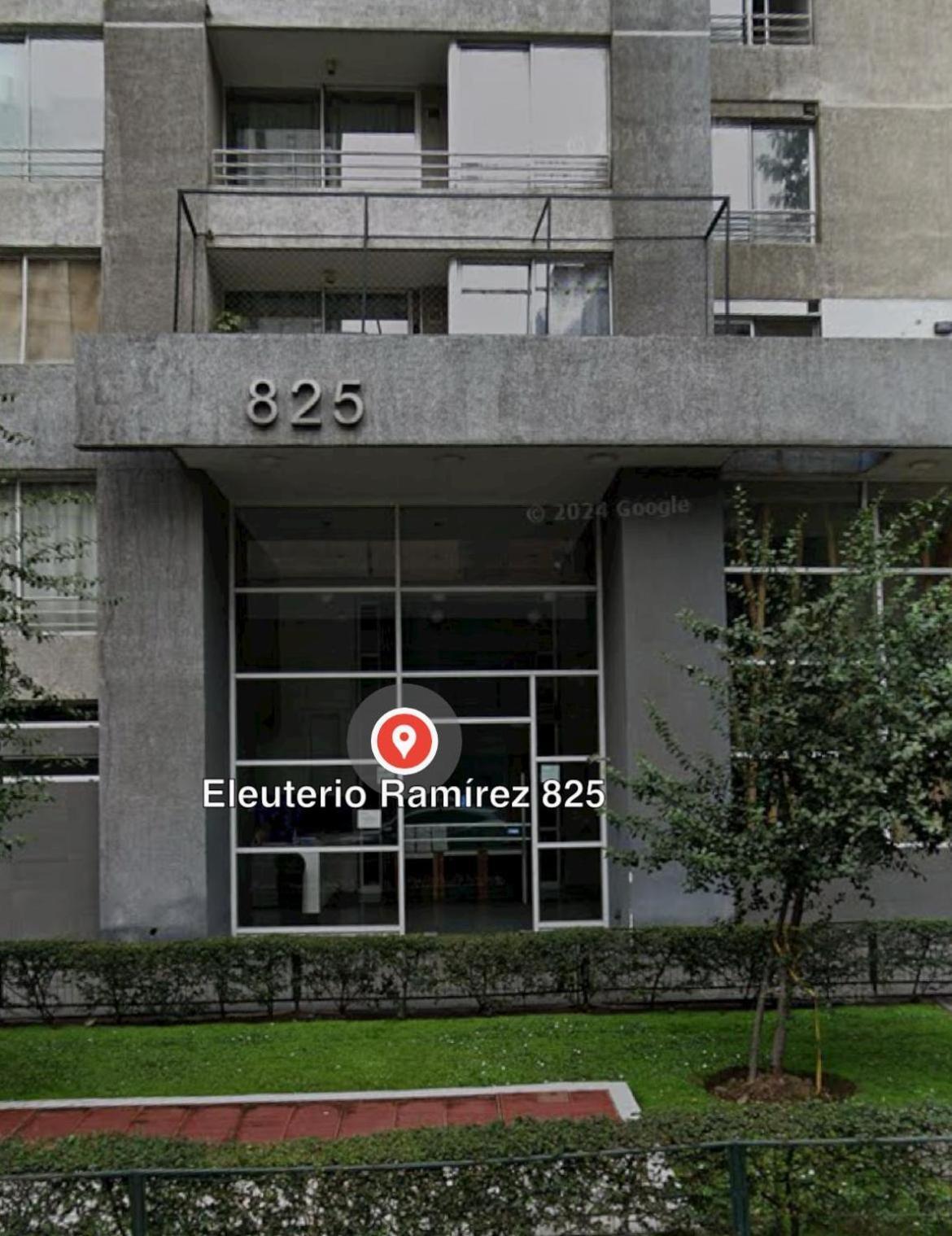Cerca Movistar Arena Y A Pasos Del Metro Universidad De Chile Con Estacionamiento