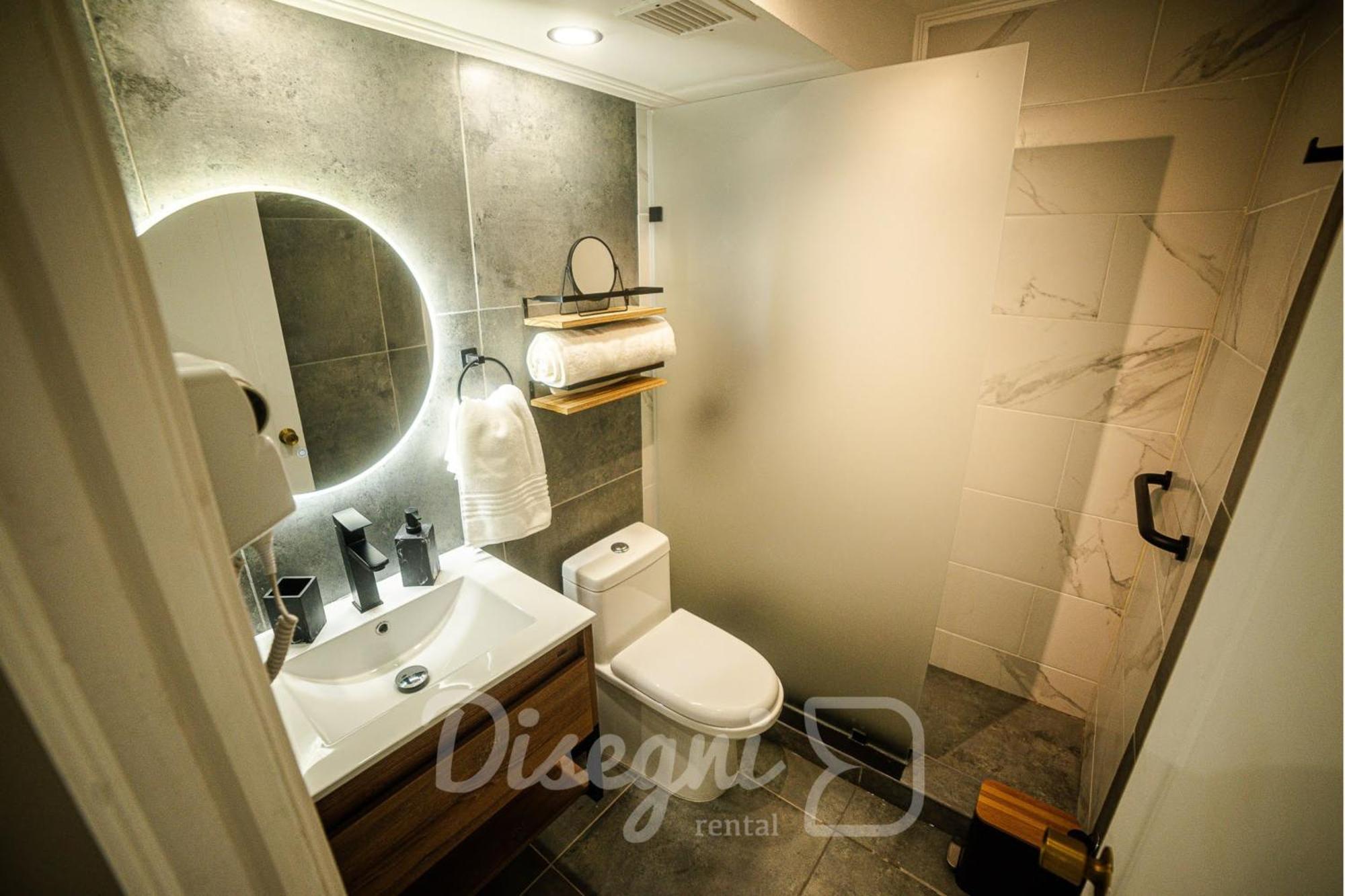 Apartamento Departamento El Golf, Condes, Costanera Center Disegni 10 *