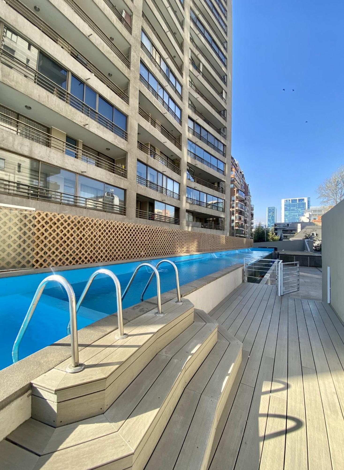 Vista Apoquindo Con Piscina Condes Apartamento *