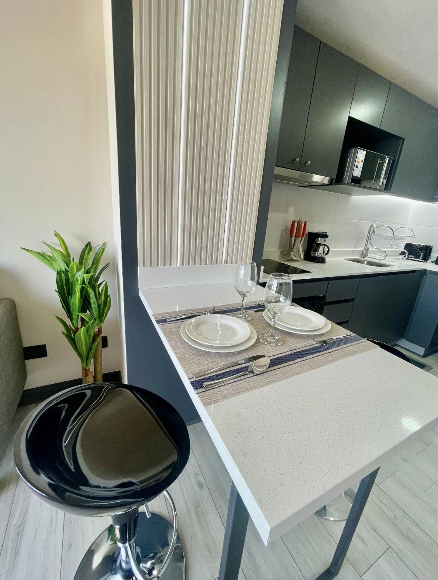Apartamento Con Piscina Estadio Nacional *