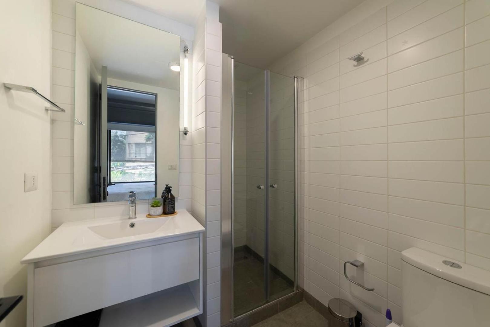 Apartamento Elegante A Pasos Del Metro Salvador Santiago