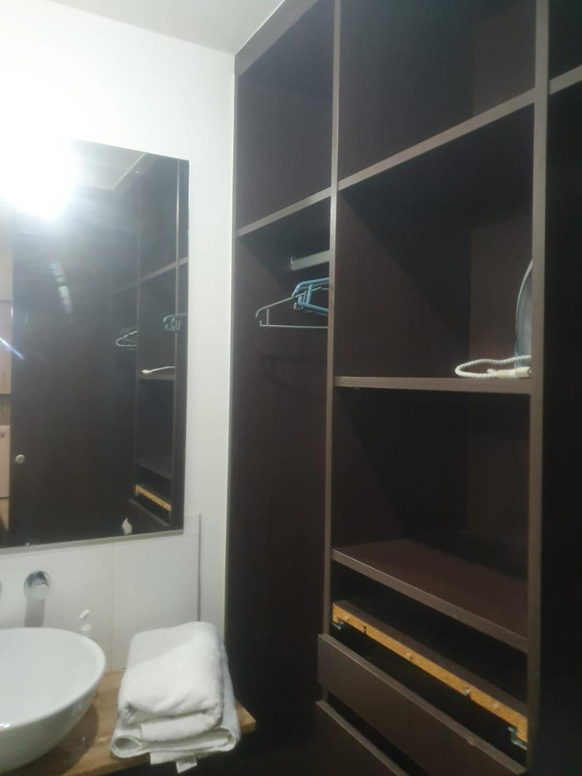 Apartamento Excelente Ubicacion En Condes A Cuadra De Metro Manquehue Santiago de Chile