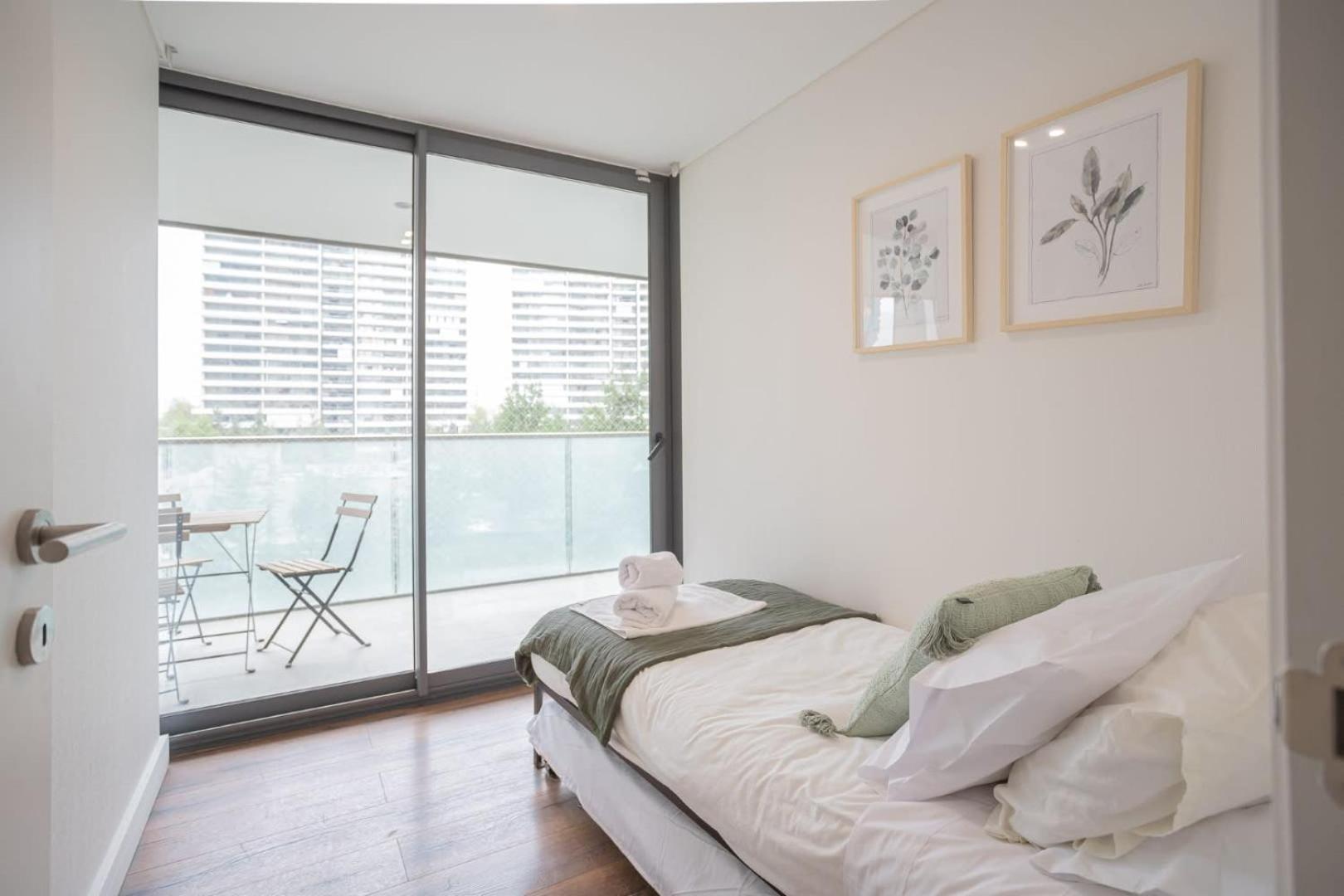 Total Comfort Steps From Parque Araucano Apartment Santiago