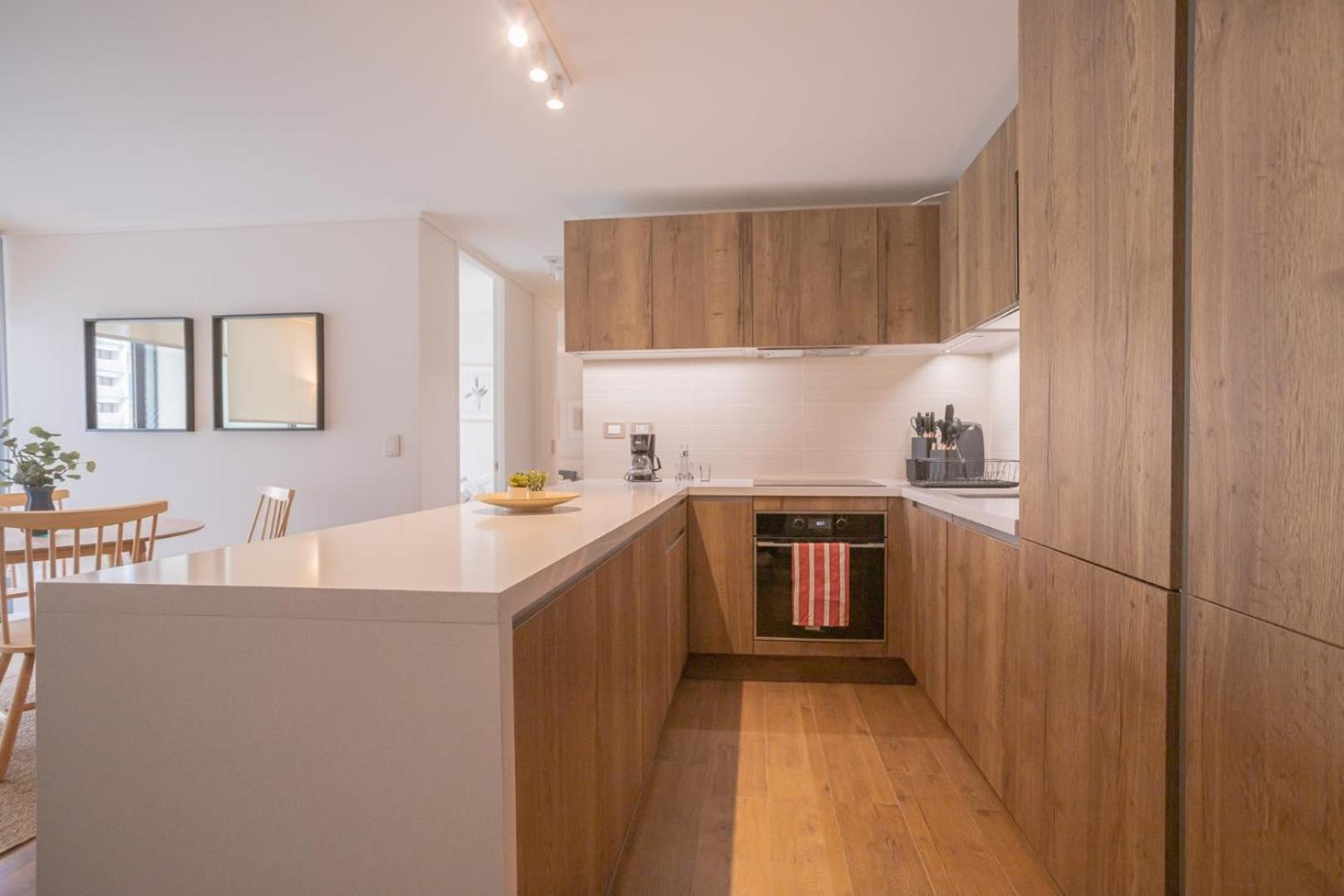 Total Comfort Steps From Parque Araucano Apartment *