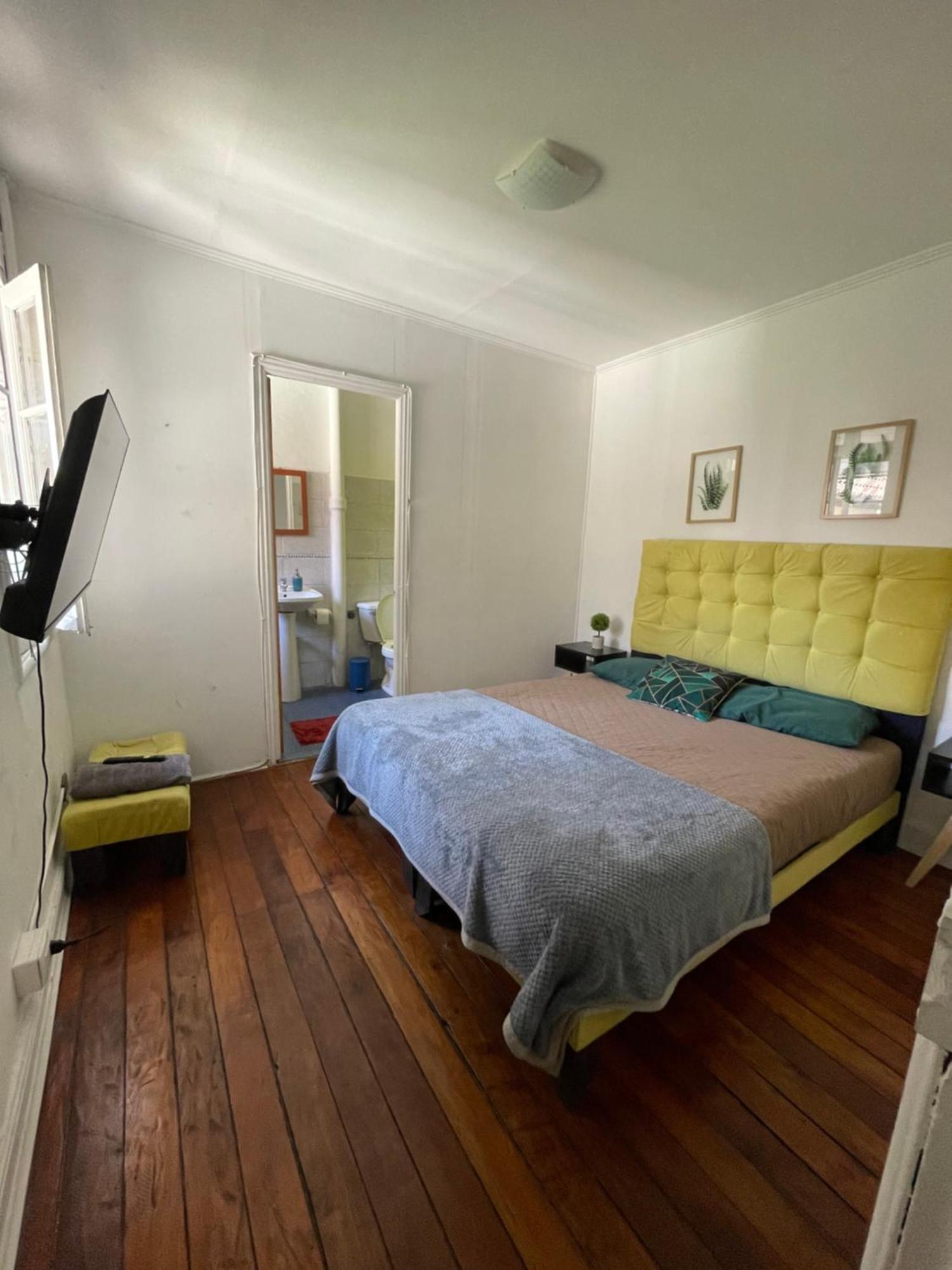 Providencia Dos Personas Con Bano Privado Excelente Ubicacion Bed and breakfast