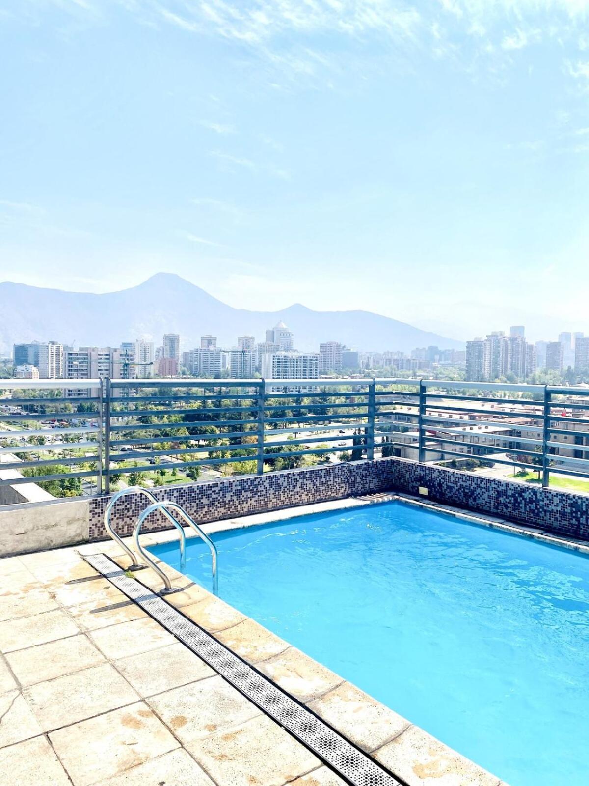 Cercano A Costanera Center Y Parque Arauco Apartamento