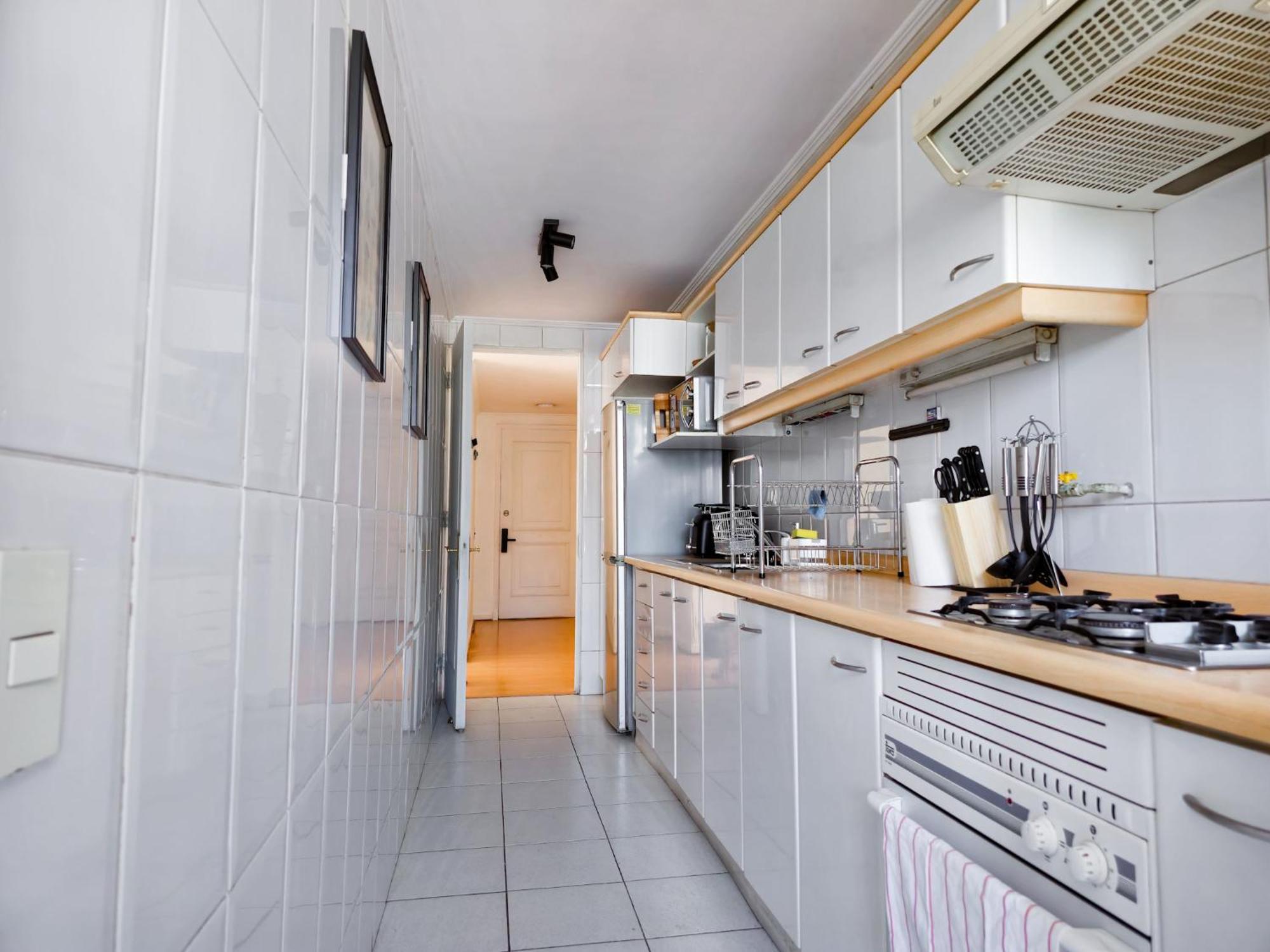 Apartamento Dpto A Pasos Del Costanera Center Con Aire Acondicionado En Barrio El Golf Santiago de Chile