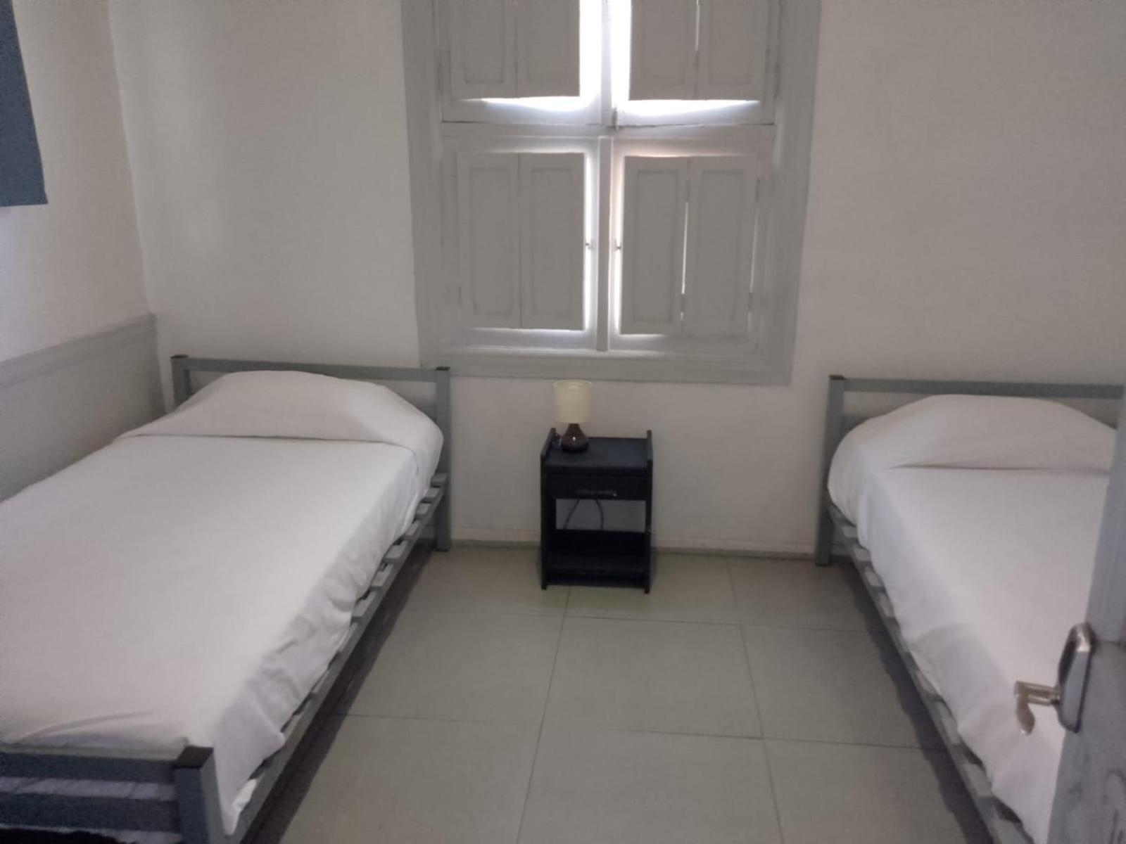 Happy House Hostal