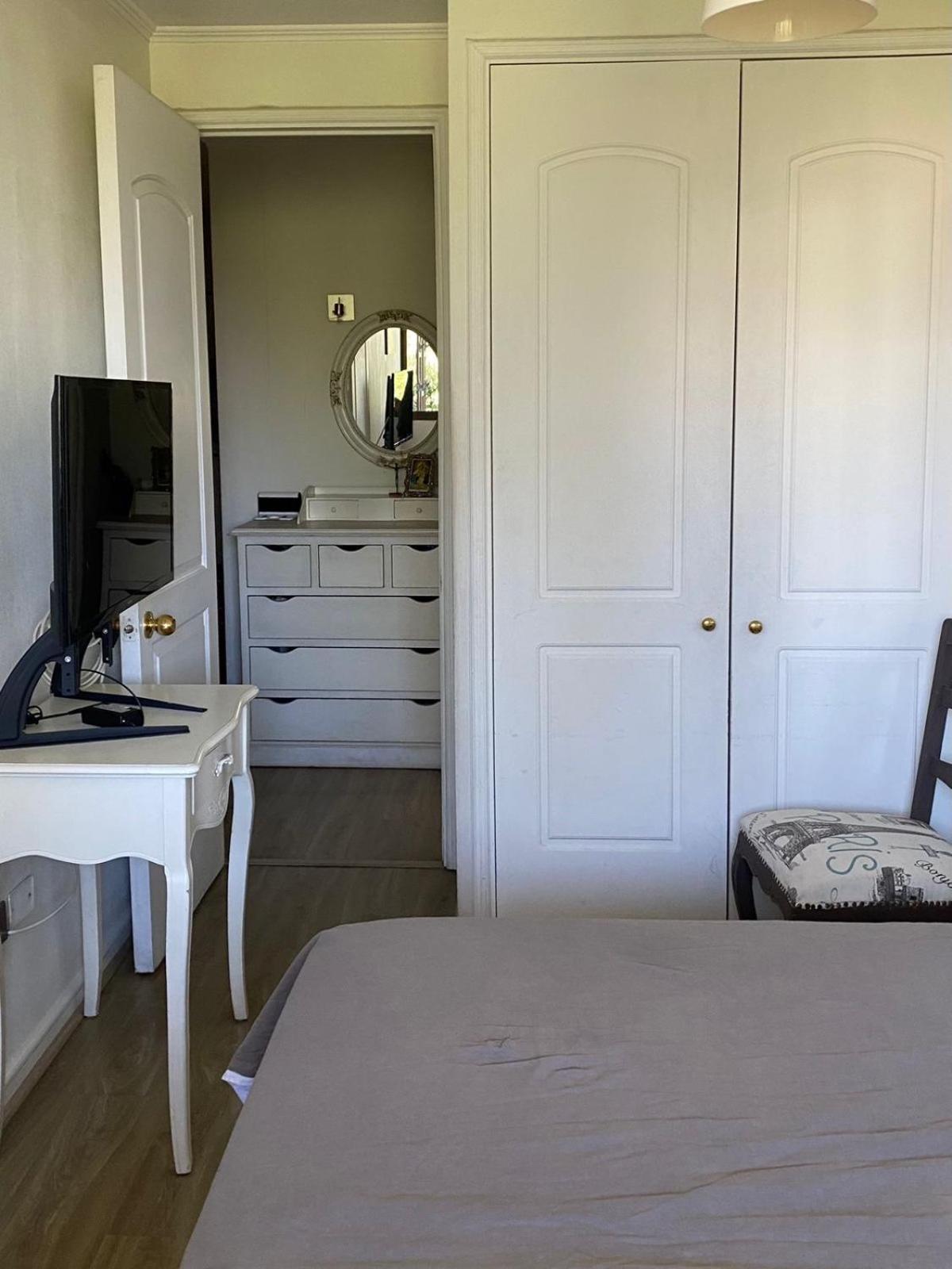 Metro Escuela Militar Bed and breakfast