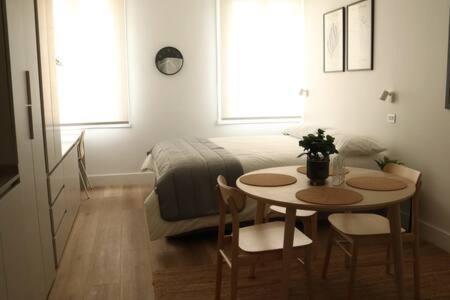 Hom I Moderno Estudio Junto Al Metro Republica Apartamento Santiago de Chile
