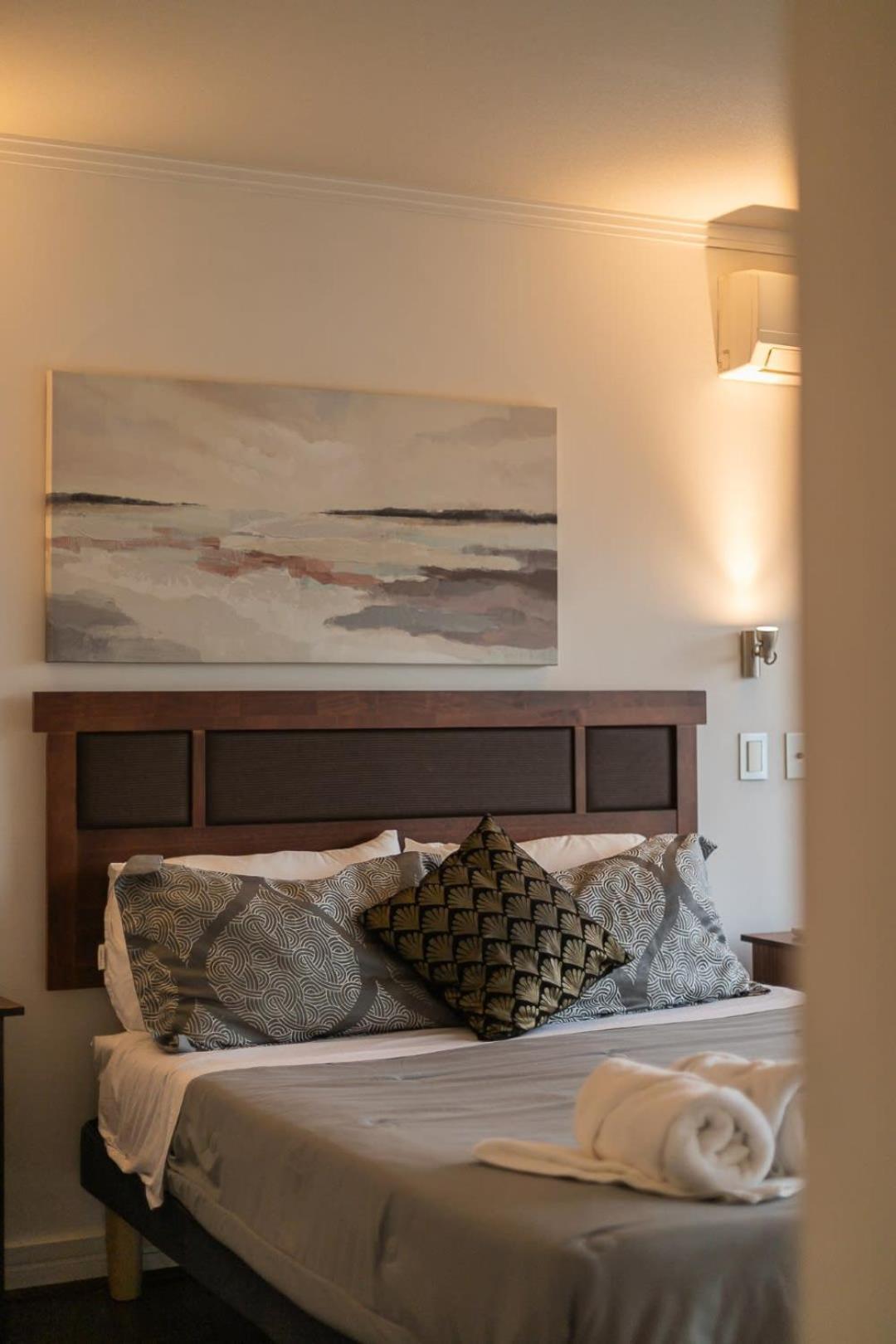 Spacious Steps Away From Parque Arauco Santiago