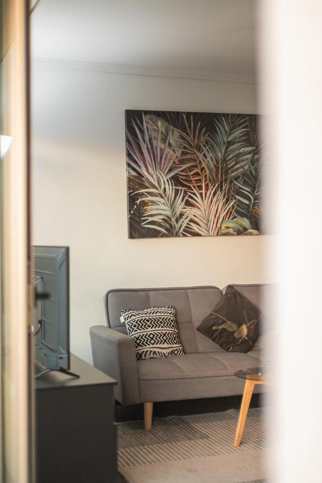Spacious Steps Away From Parque Arauco Apartamento Santiago