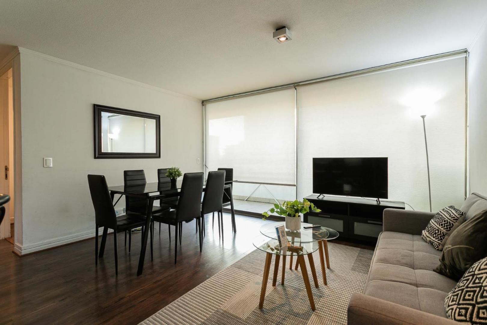 Spacious Steps Away From Parque Arauco *