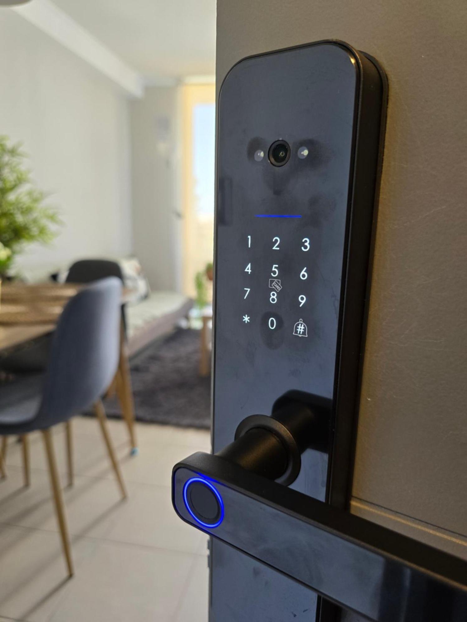 Providencia Hermosa Con Bano Privado Wifi Parking *