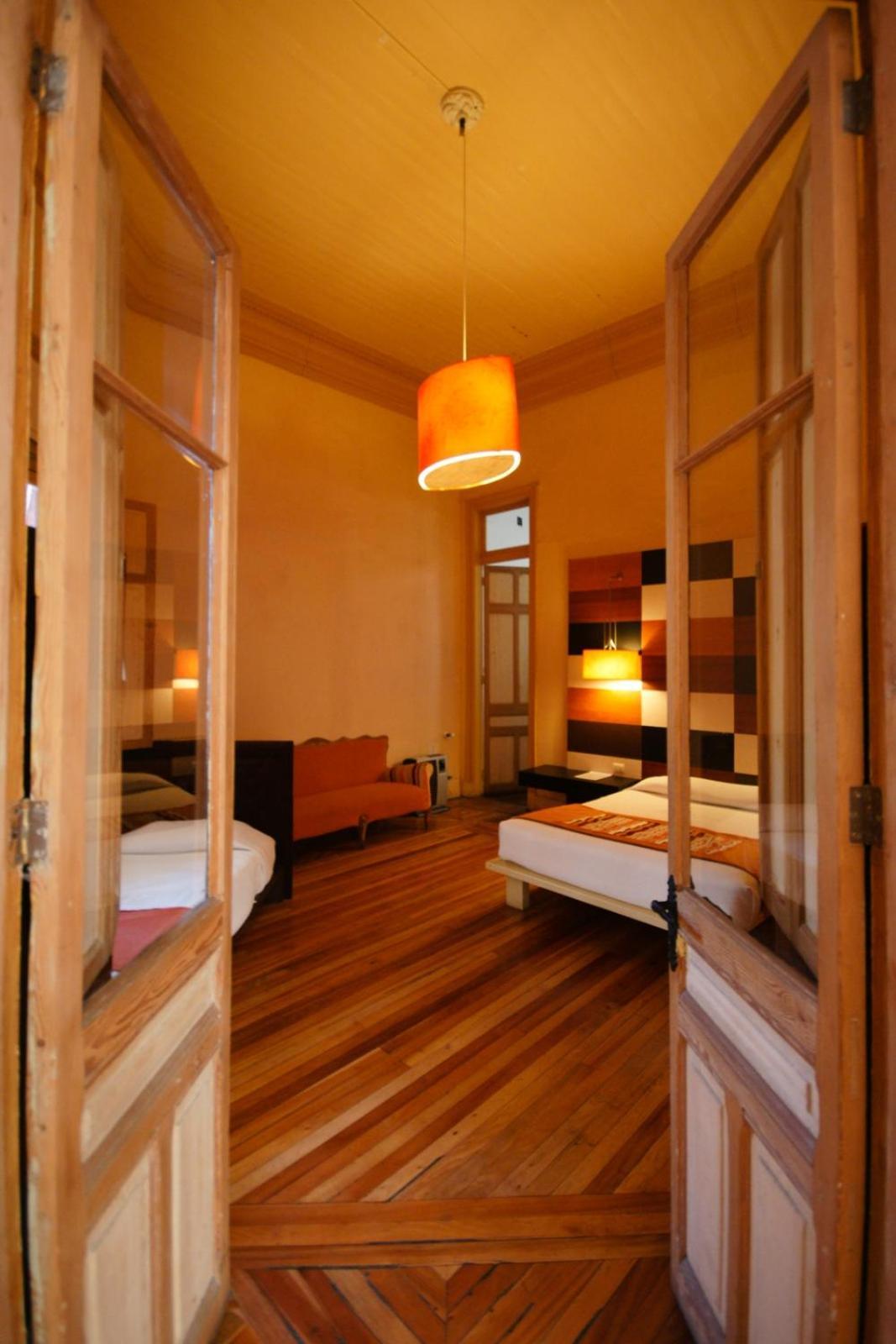 Happy House Hostal Santiago de Chile
