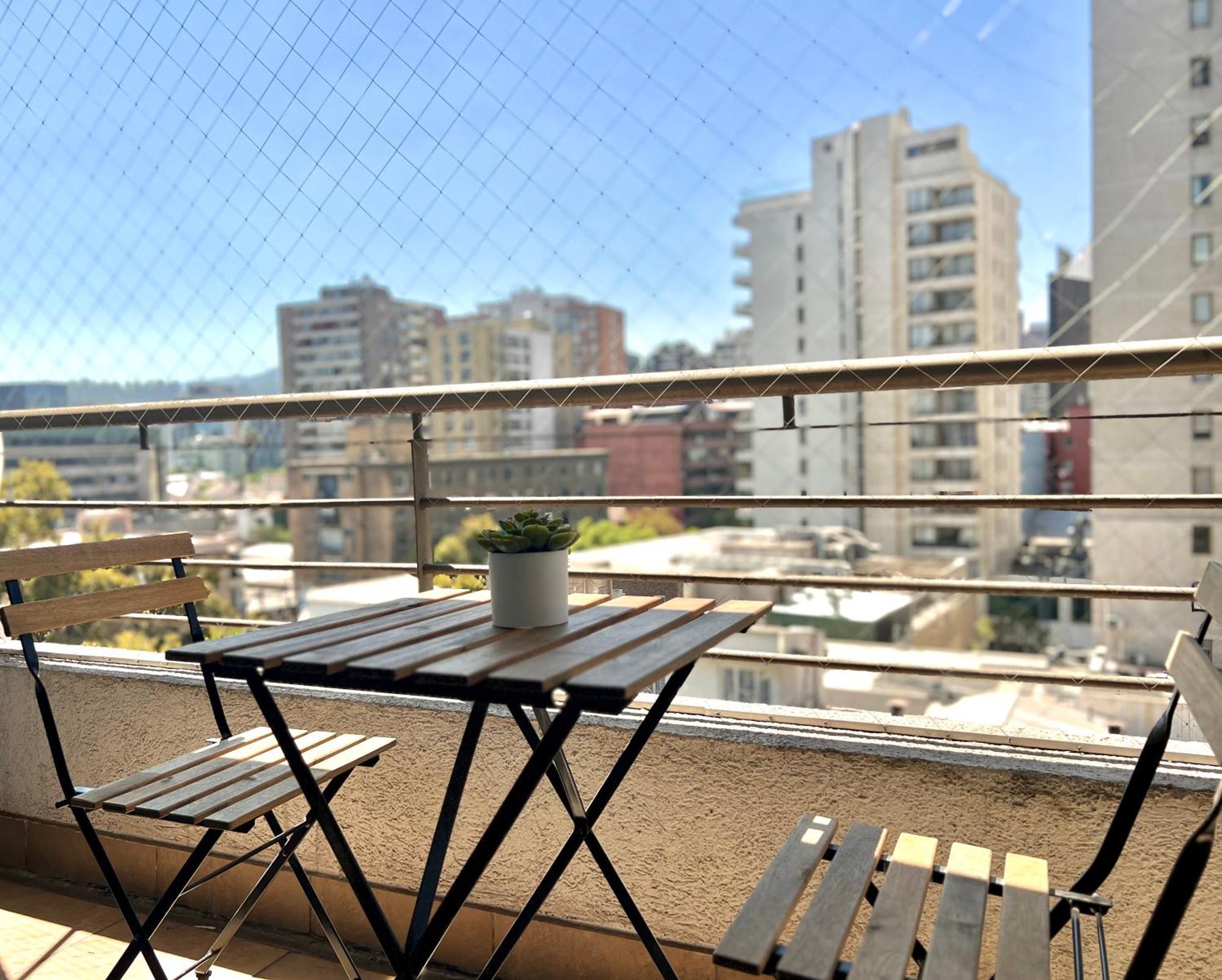 Apartamento Full Conectado, A Pasos Del Metro En Providencia *