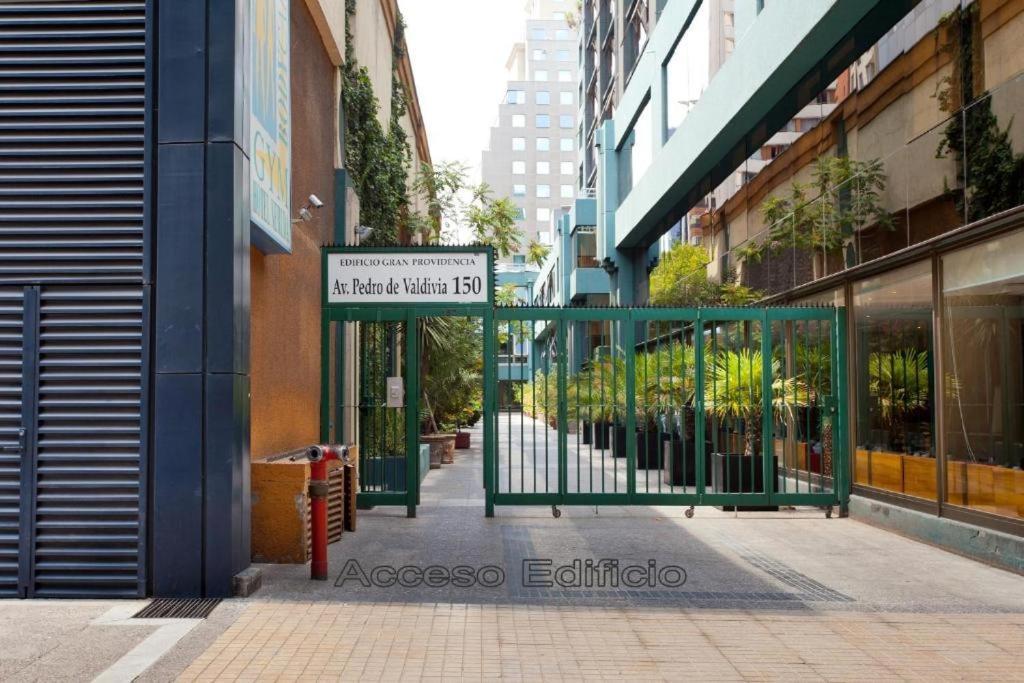 Departamento Amoblado En El Corazon De Providencia , Incluye Estacionamiento Privado Apartamento Santiago