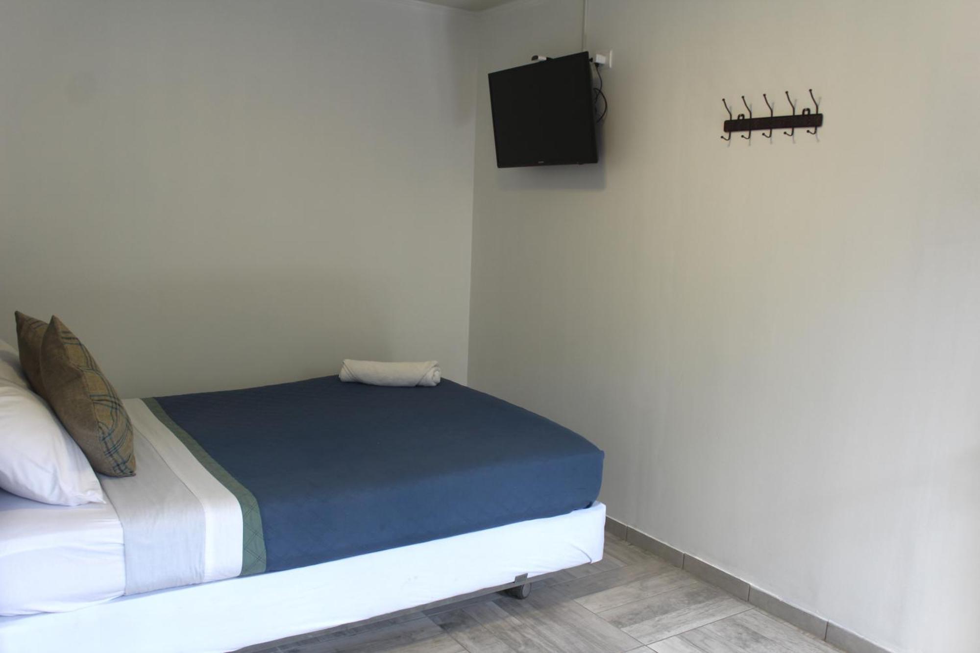 Hab Bano Privado Aeropuerto Hostal