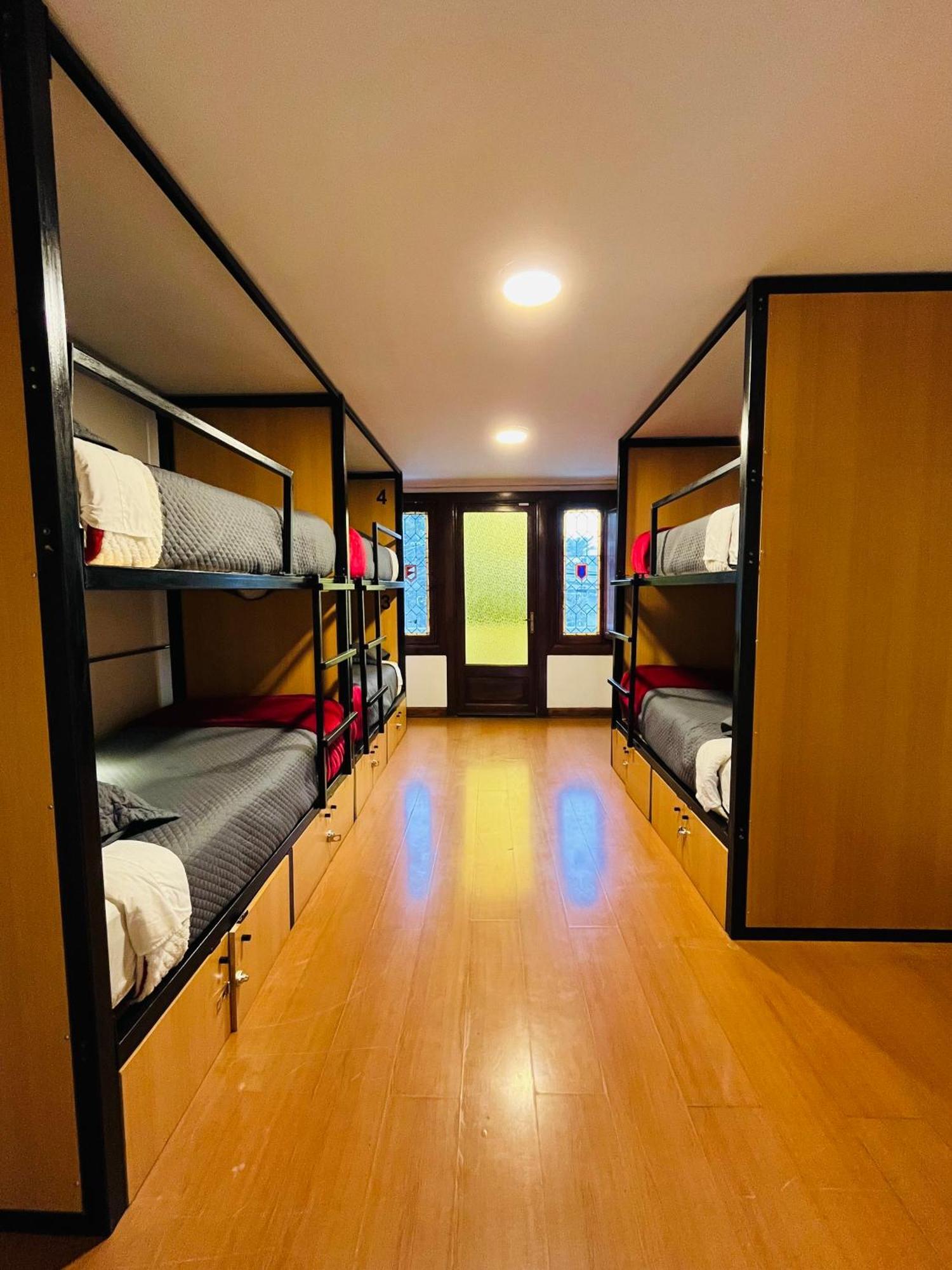 Enjoy & Tours Providencia De Chile Hostal