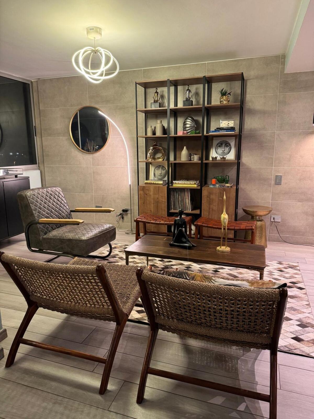Super Spacious-best Location Apartamento