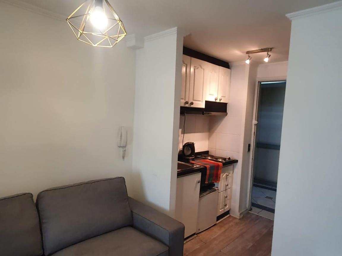 Departamento Centrico En Providencia , A Cuadra De Metro Y Muy Cercano A Costanera Center Apartamento Santiago de Chile