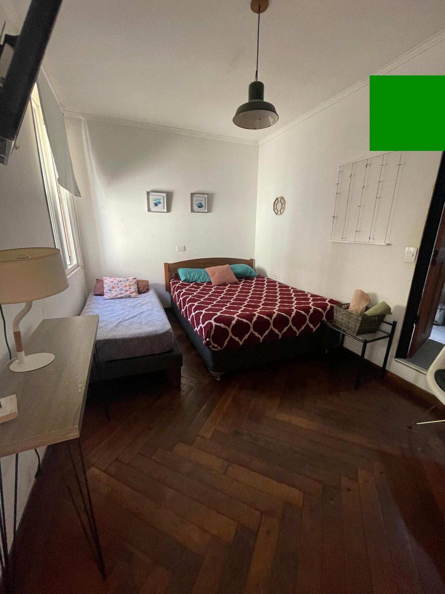 Staygest Hostal