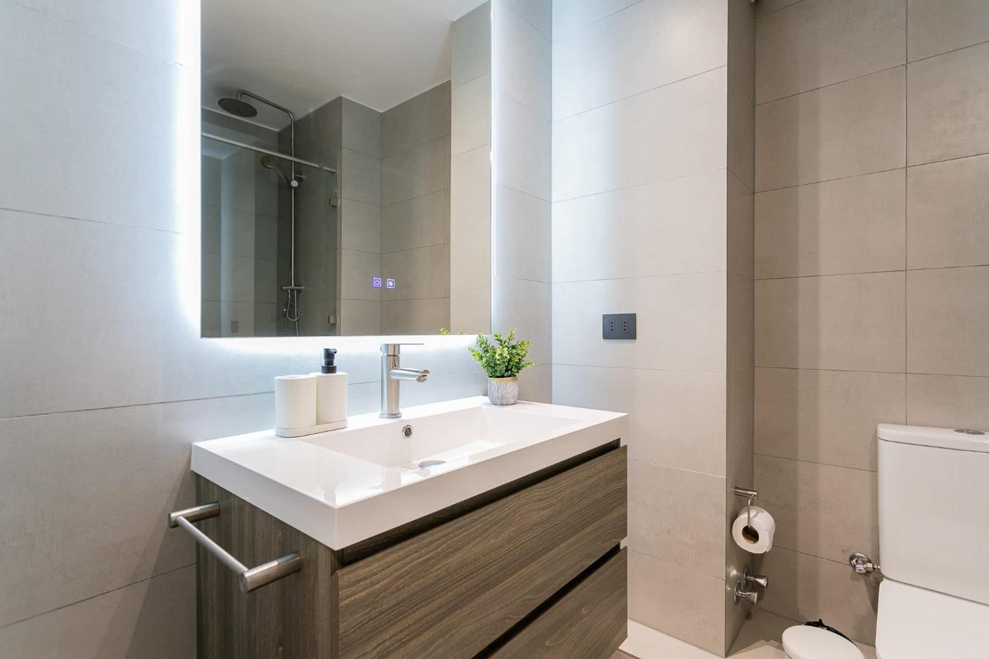 Condes Luxe Park & Mall Family Getaway * Santiago de Chile