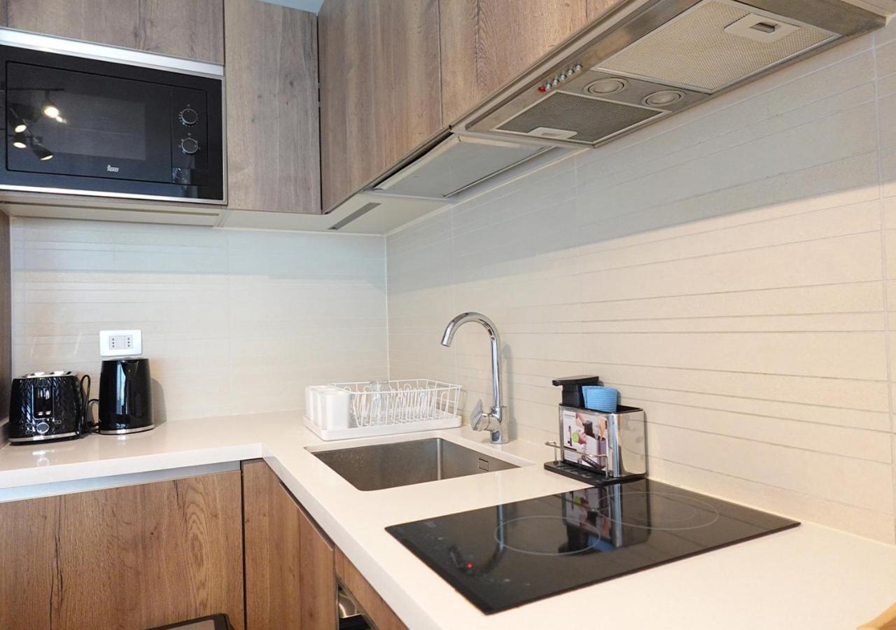 Depto Premium A Pasos Del Parque Arauco Con Aire Acondicionado Apartamento