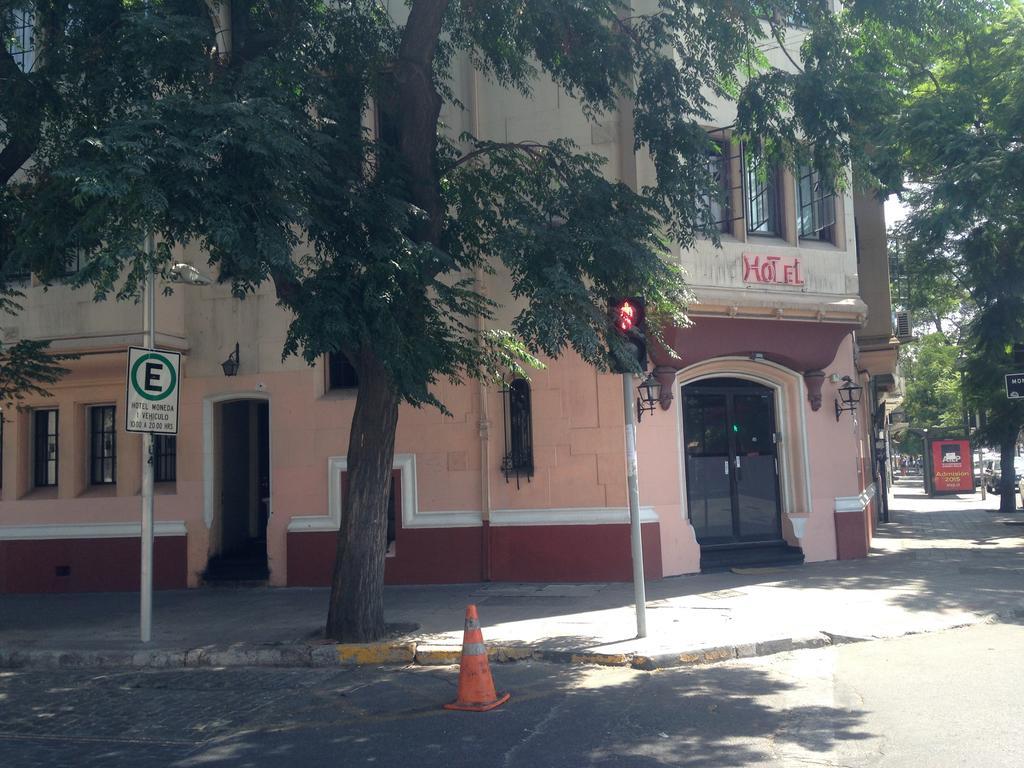 La Castellana Hotel *