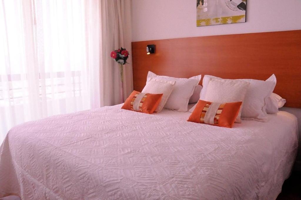 Intersuites Hotel 4*