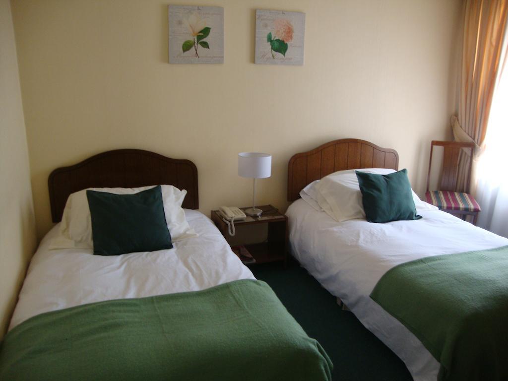 Hotel Flores Santiago